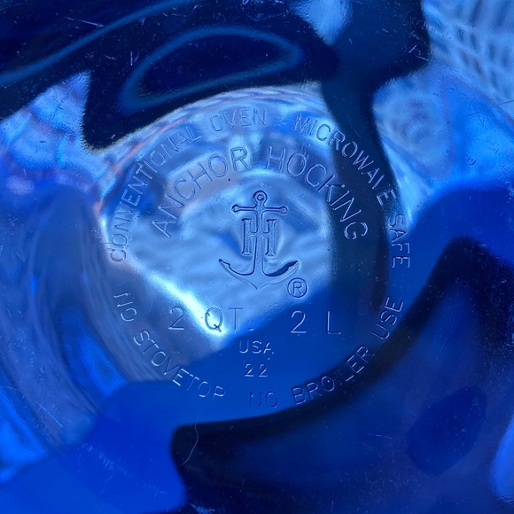 Vintage Cobalt Blue Anchor Hocking Glass Casserole Dish - Picture 5 of 5